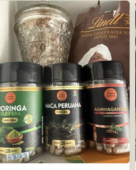 Cliente com produtos Empório Terra Nativa, incluindo Maca Peruana Negra